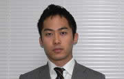 新田人史治